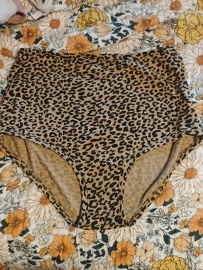 Guc ARQ Leopard Undies XL